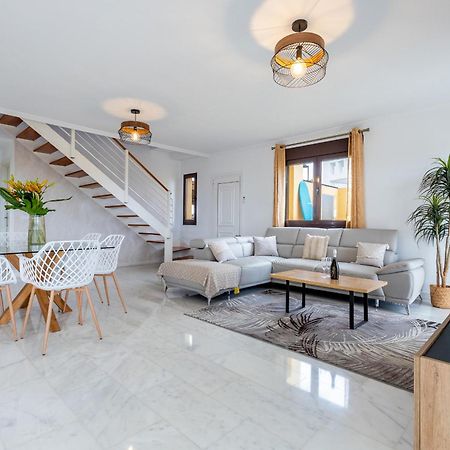 Villa With 4 Bedrooms And Private Heated Pool Сан Мигел де Абона Екстериор снимка